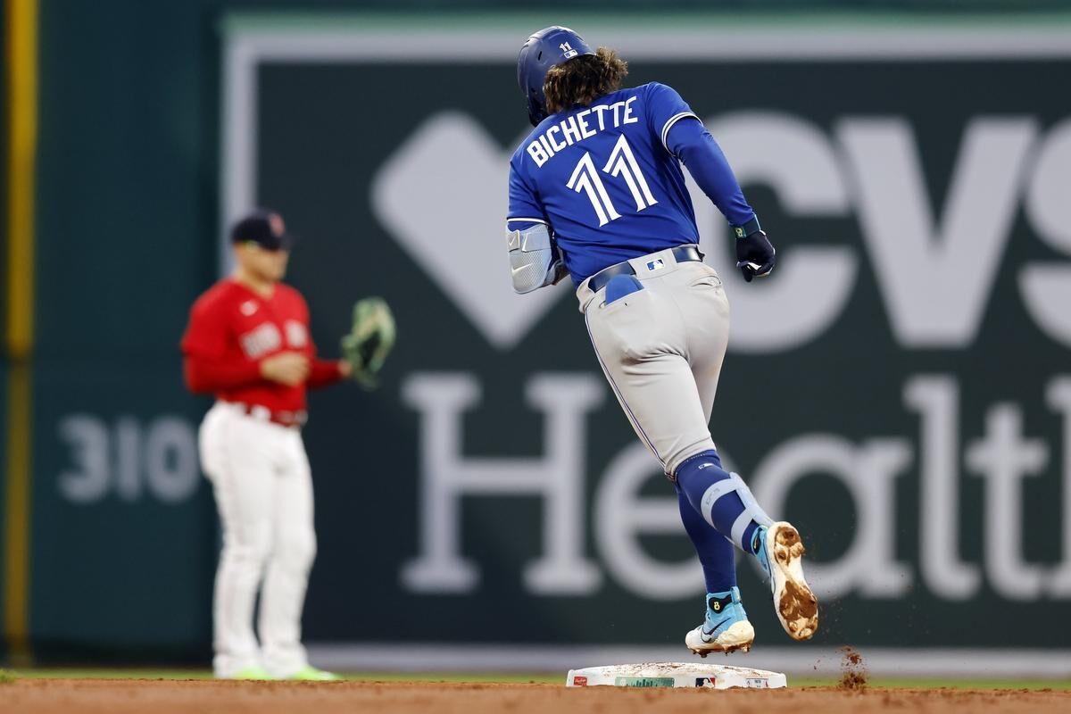Bo Bichette Doubles in Record Ninth Straight Game - Stadium