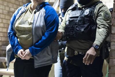 Trump administration investigates border shelters for smuggling, then sends them more immigrants