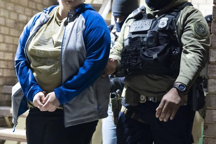 Trump administration investigates border shelters for smuggling, then sends them more immigrants