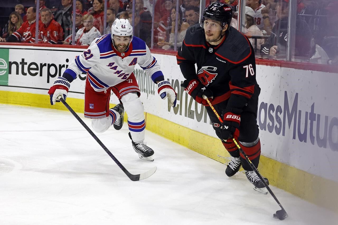 Kreider's 3rd-period Hat Trick Lifts Rangers Into Eastern Conference ...