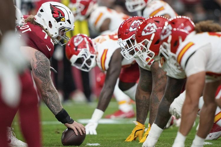 One pass one TD: Mahomes Chiefs get off to good start in 20 17