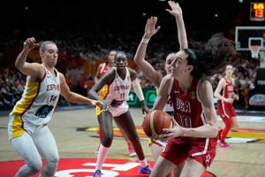 US women are back in the FIBA World Cup final after a gritty 76-66 win over Spain