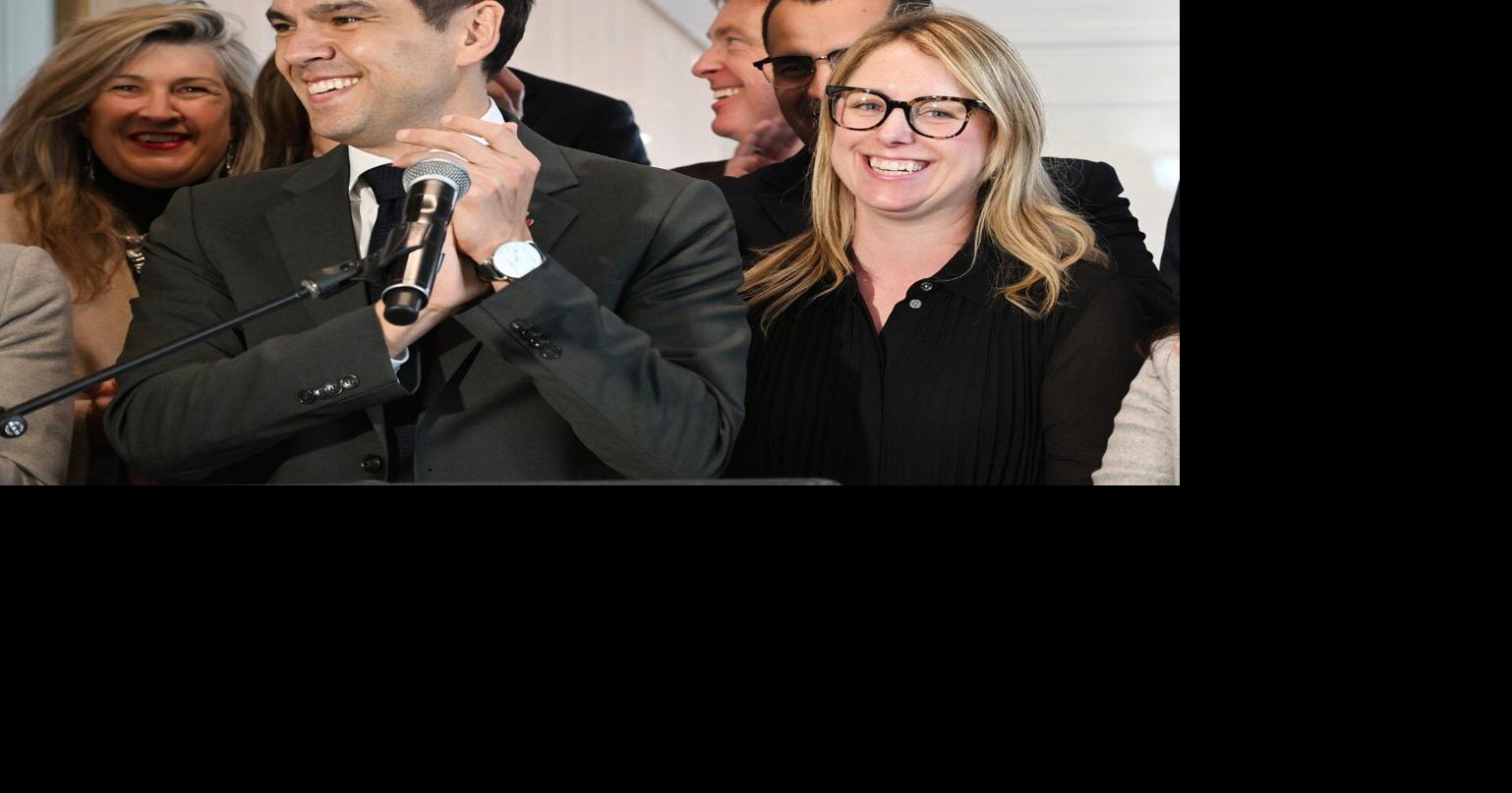 Members of Quebec's official Opposition Liberals sworn in at the legislature