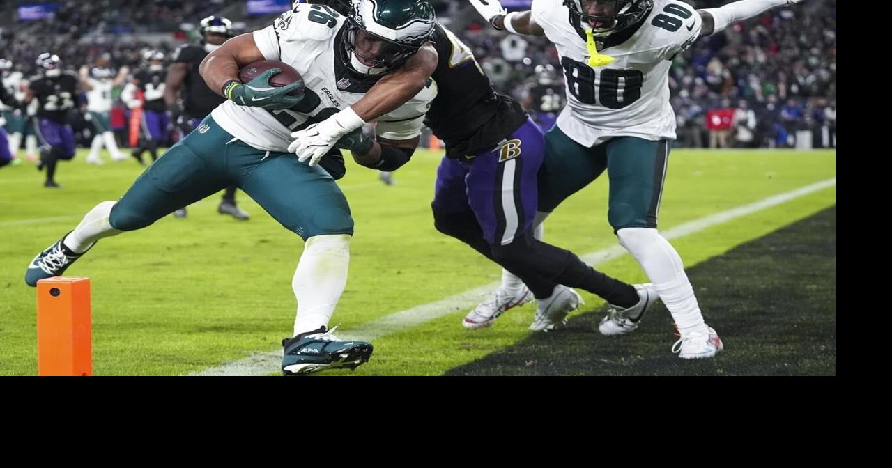Philadelphia defense, Tucker's misses help the Eagles to a win in their showdown with Ravens