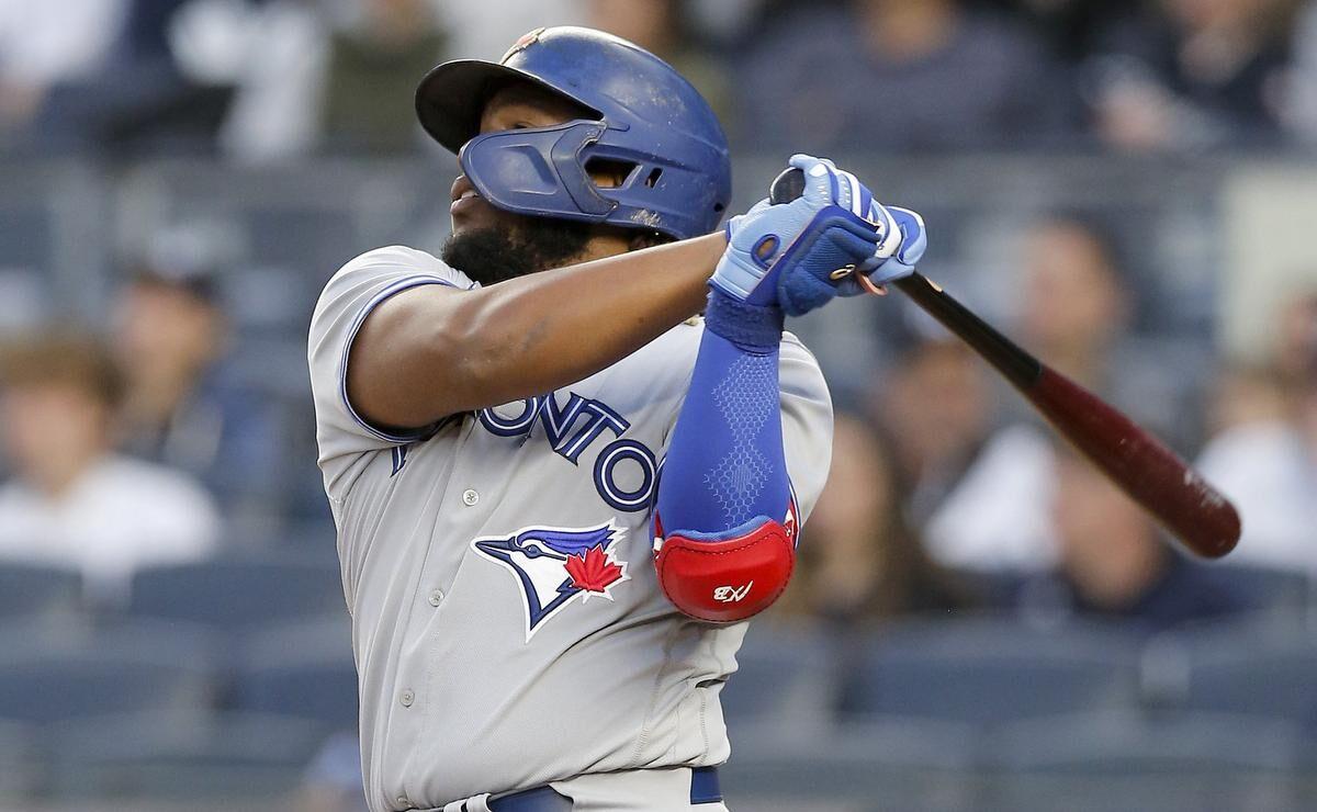 Blue Jays' Vladimir Guerrero Jr. homers three times vs. Nationals