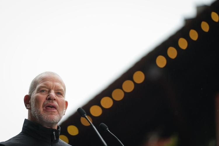 Chip Wilson Slams Lululemon Board Over Weak Response