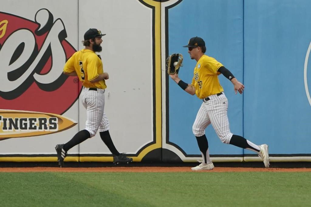 Tennessee baseball uses electric 4th inning to down Southern Miss