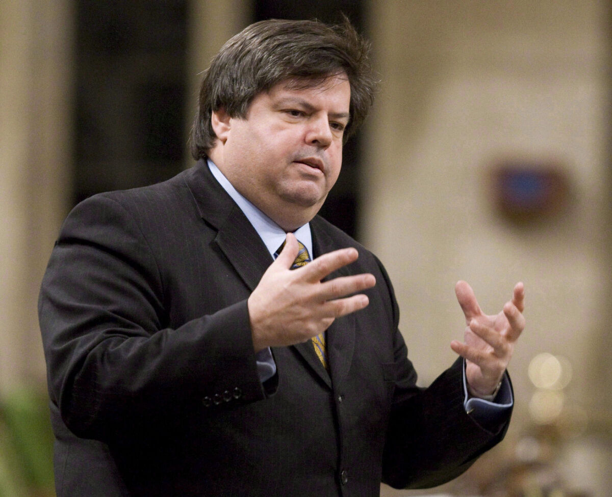 Mauril Bélanger A Warrior For Francophone Rights In Ontario: Hébert