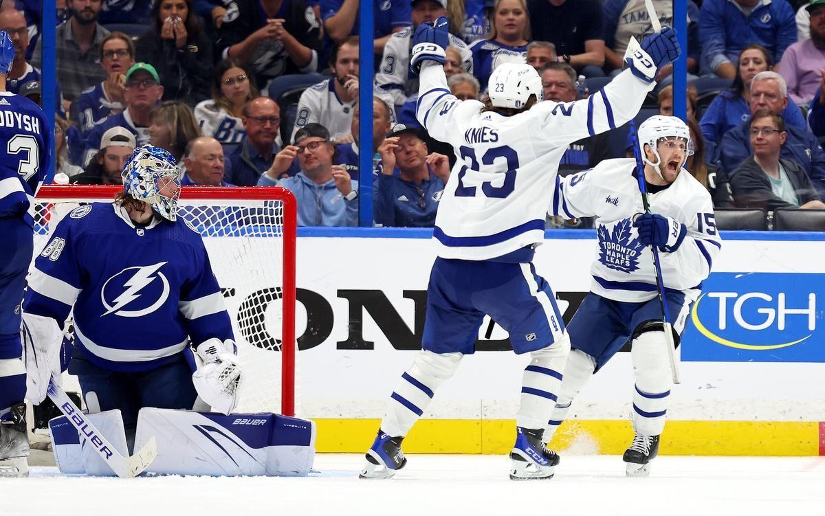 Rielly's OT winner gives Maple Leafs series lead over Lightning
