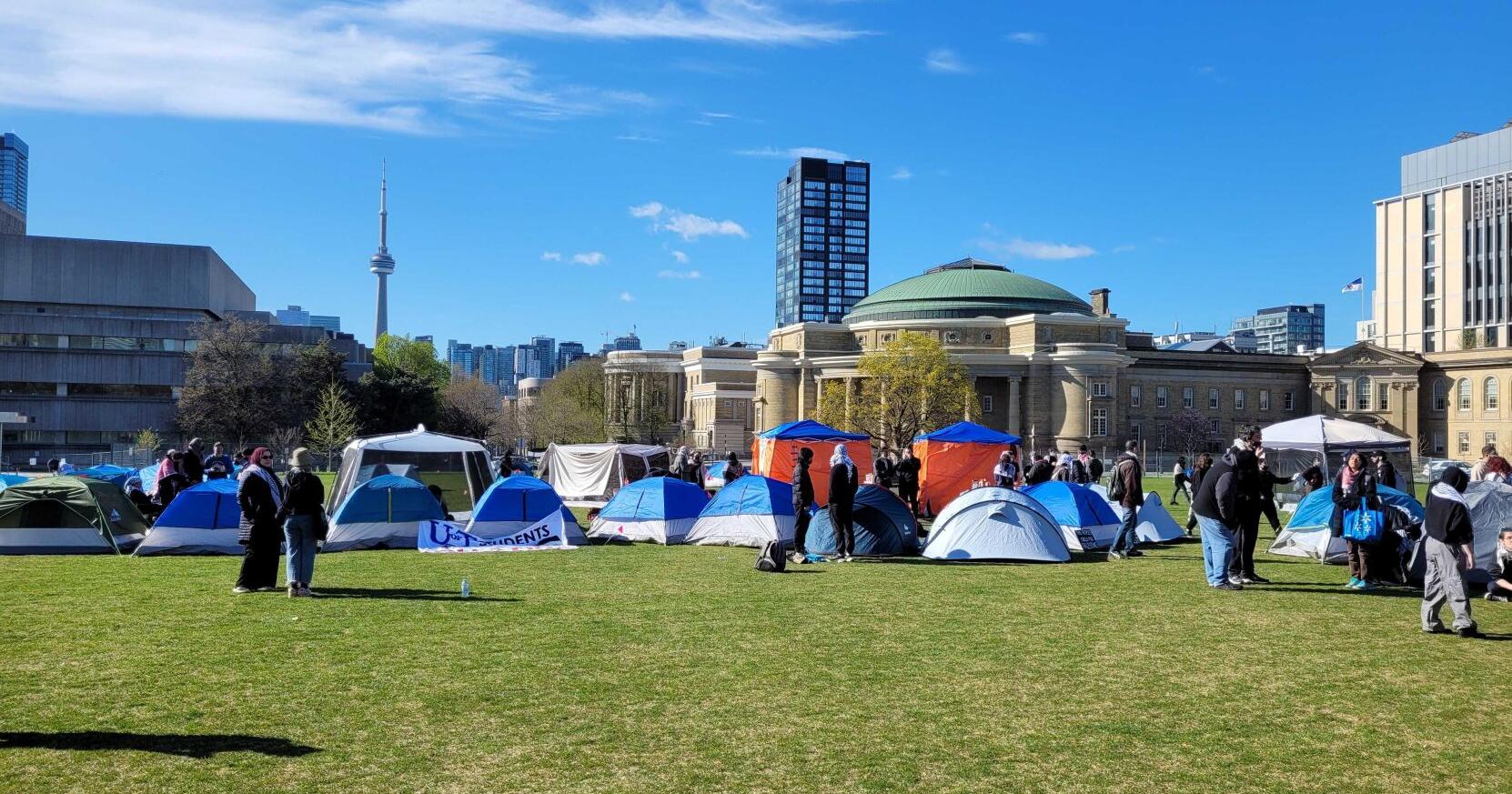 Demonstrators setting up tents at U of T - Vimarsana News
