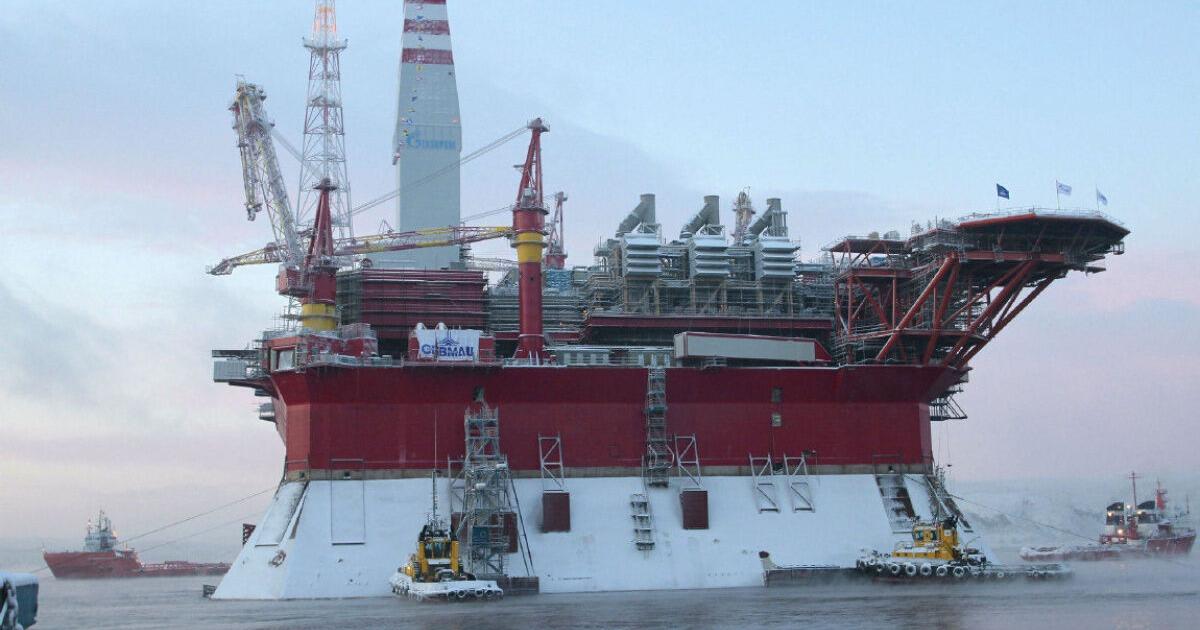 Russian oil rig sinking in Arctic brings environmental scrutiny