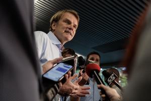 Why Chris Alexander’s public musings about dropping out have raised eyebrows in Toronto's mayor race