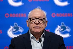 Jim Rutherford stepping down as Vancouver Canucks' president of hockey operations