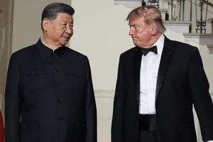 Xi is wrapping his visit to Washington with a peek at the Constitution and Bill of Rights