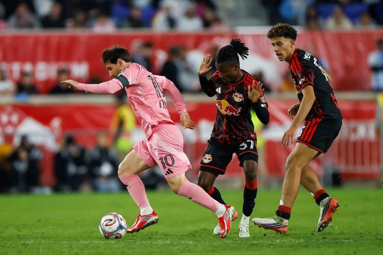 Red Bulls use own goal to grab lead, then Emil Forsberg to wrap up 2-0 ...
