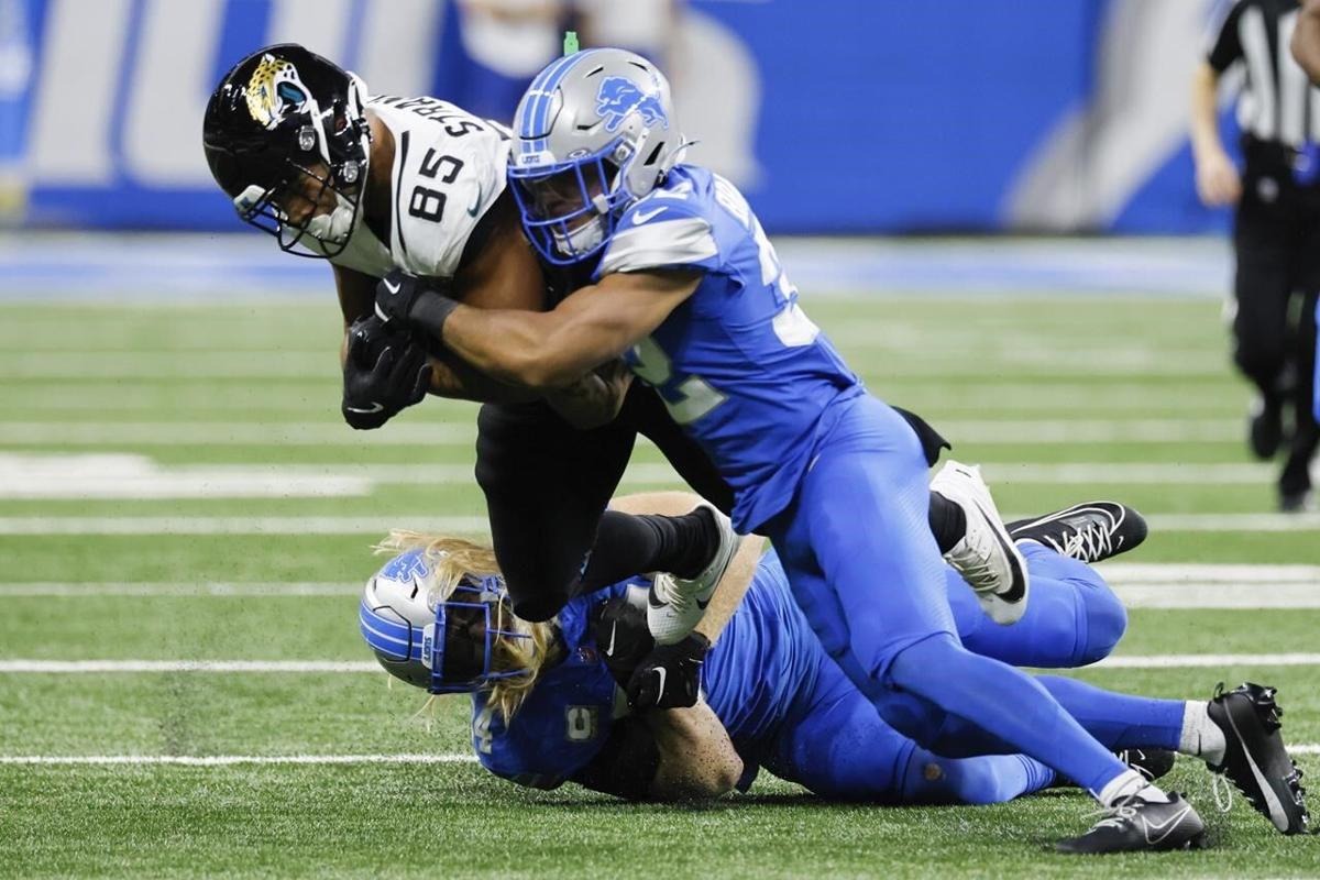 Lions lose starting LB Alex Anzalone for 6 to 8 weeks with broken forearm