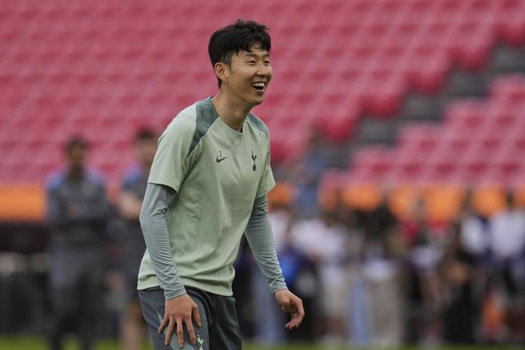 Son looking to win 1st title and emulate former Tottenham teammate Kane