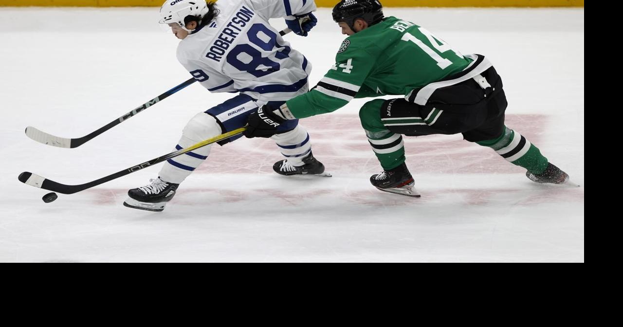 Nicholas Robertson part of key goals for Toronto in 5-3 win over Dallas and his older brother