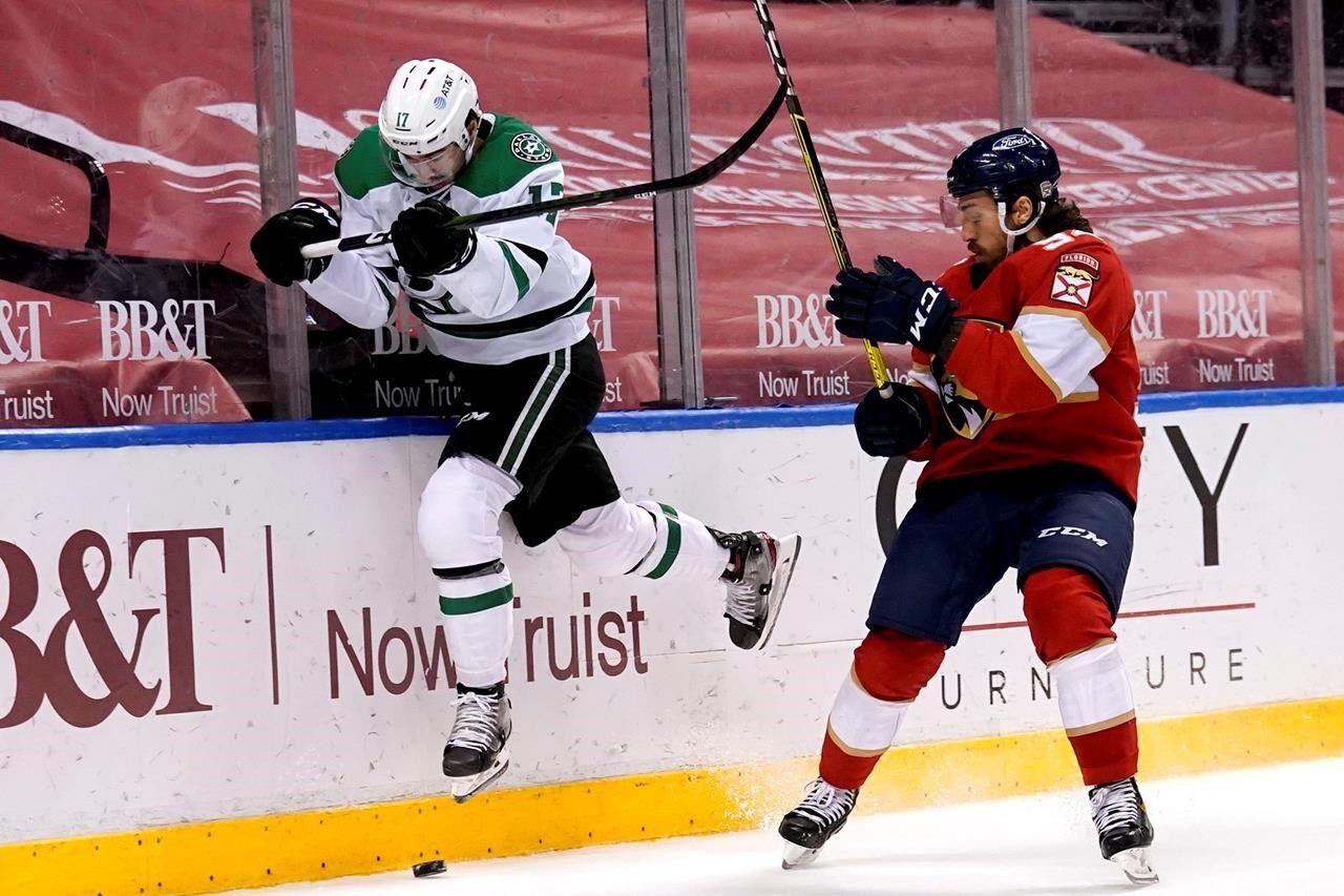 Panthers stun Stars 3-2 with late rally