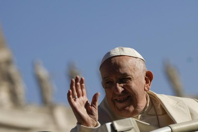 Pope evokes coldwar replay, says leaders should avoid arms