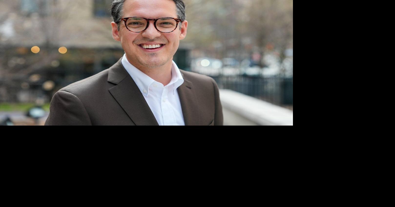 Ontario Liberals have first official leadership contender