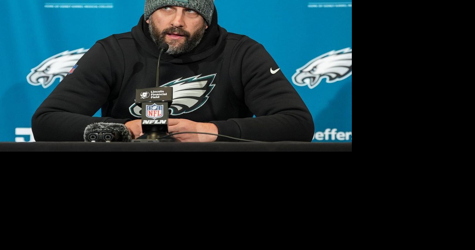 Justin Herbert expects to play with broken hand but Chargers and Eagles plan for contingencies