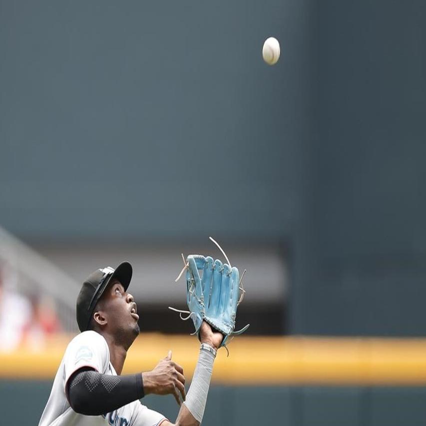 VIDEO: Braves' Ozzie Albies Continues Hot Streak With 1st Inning Home Run  Against Marlins