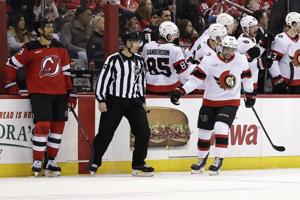 Perron caps Senators' three-goal second period in 3-2 win over Devils
