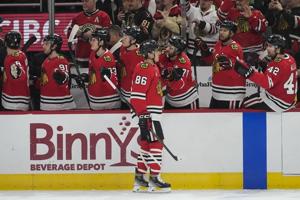 Teuvo Teravainen steps up his play while the Chicago Blackhawks continue to struggle