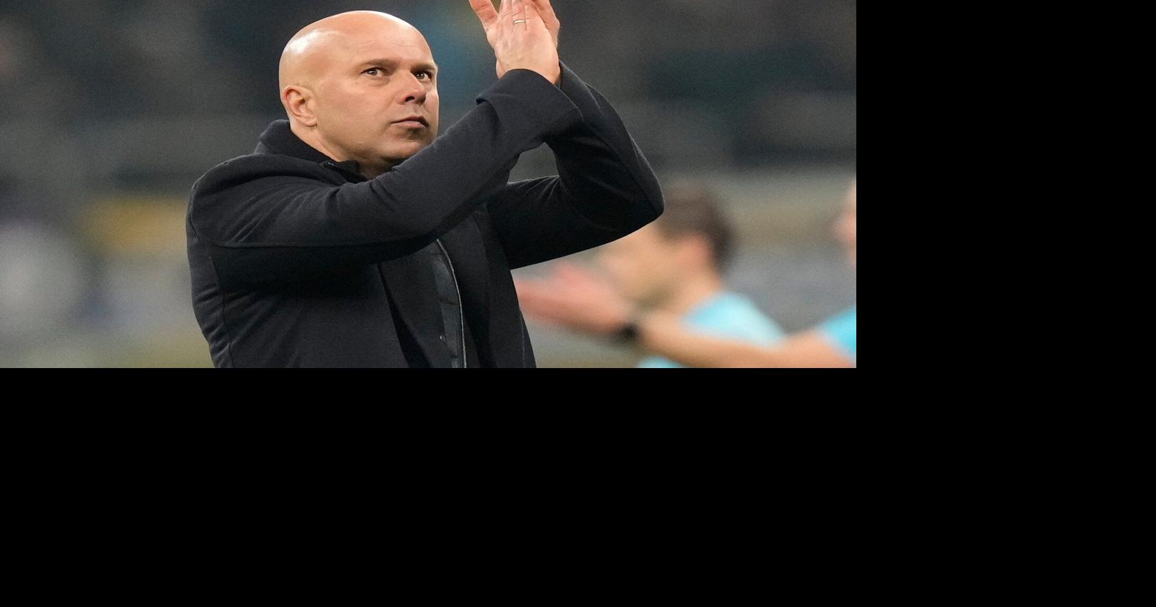 Liverpool fans make their stance clear in Salah vs. Slot saga