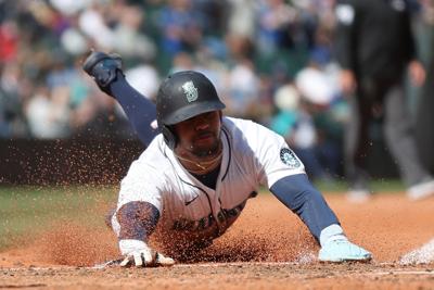 Cincinnati Reds v Seattle Mariners