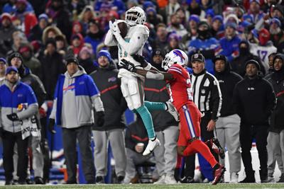 Dolphins vs. Bills same-game parlay predictions: Expect Jaylen