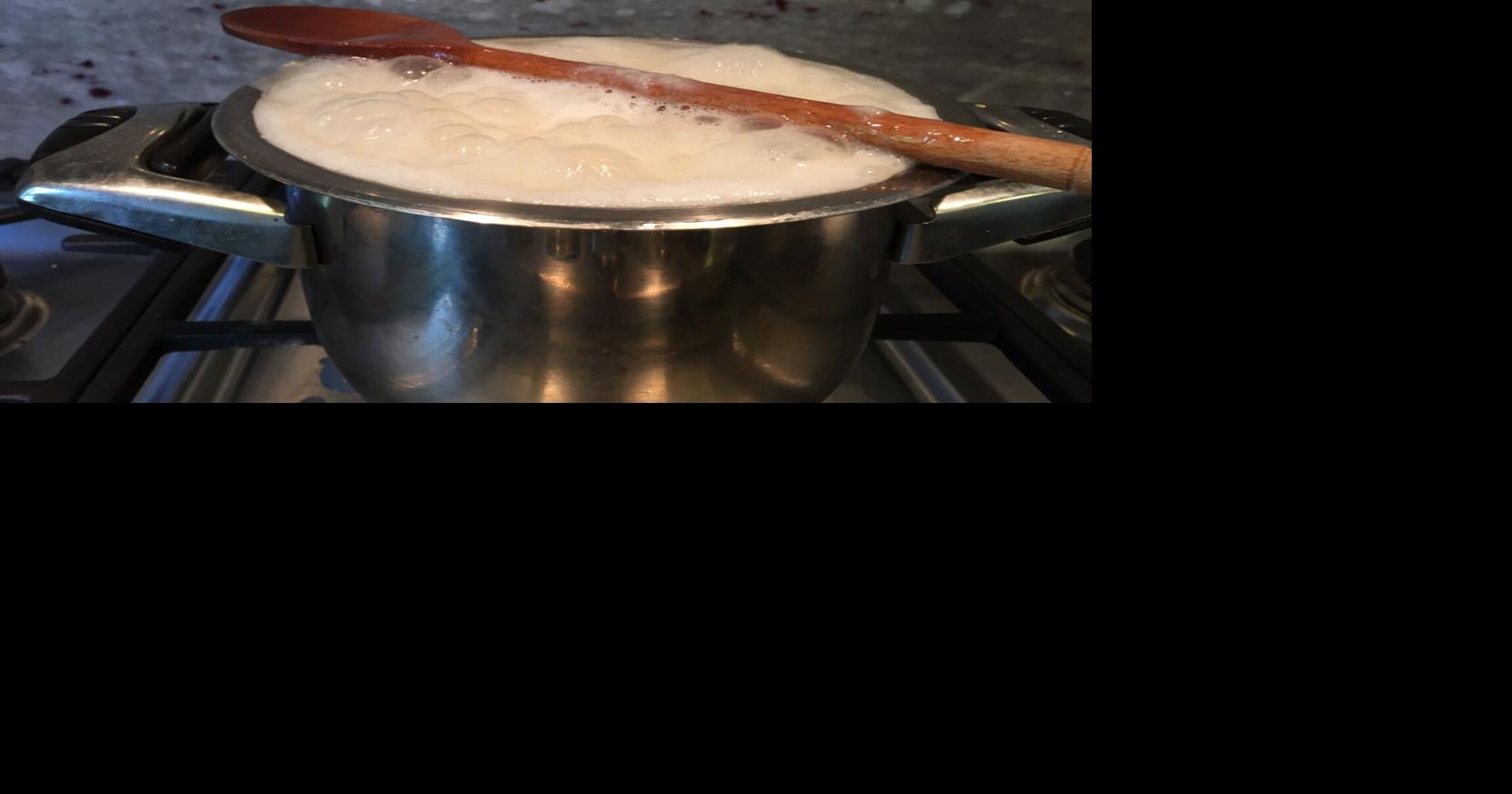 Here’s what experts say about using wooden kitchen spoons
