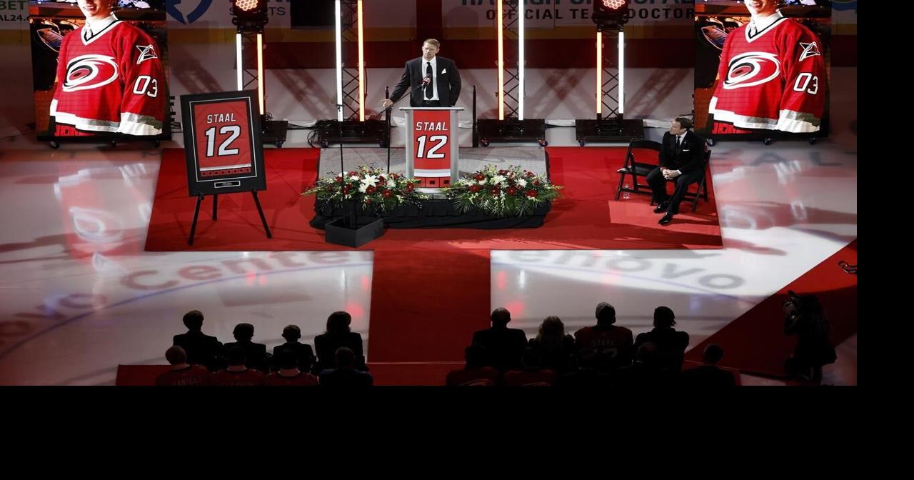 The Hurricanes retire Eric Staal's jersey in pregame ceremony