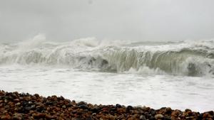 High winds knock out power to thousands in southwest England as 1st of two major storms sweep in