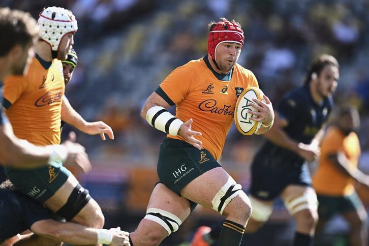 Rugby Championship: Australia scores late try to beat Argentina 28-24