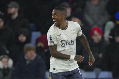 Ashley Young to leave Everton as a free agent