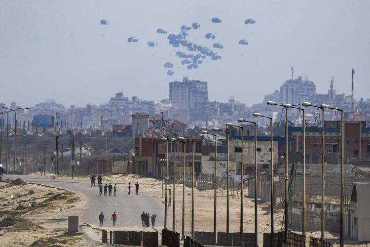 Netanyahu mulls plan to empty northern Gaza of civilians and cut off