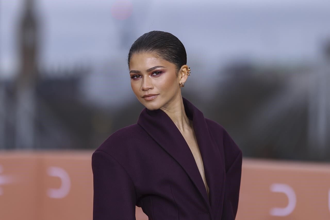 Jennifer Lopez Bad Bunny Chris Hemsworth and Zendaya to chair