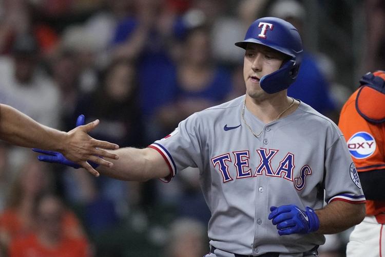 Wyatt Langford and Adolis García HRs help Rangers to a 7-3 victory over Astros