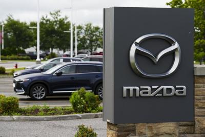 Auto sales in August post first annual decline since February: DesRosiers