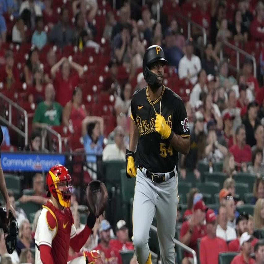 Marte homers in 9th as Pirates walk off Giants