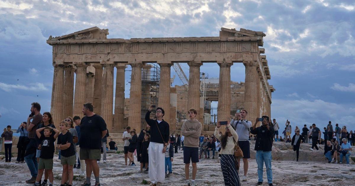 Η Ελλάδα λέει ότι νέοι βιομετρικοί έλεγχοι είναι ενεργοί για ταξιδιώτες εκτός ΕΕ, αλλά ορισμένοι θα μπορούσαν να περάσουν χωρίς σαρώσεις