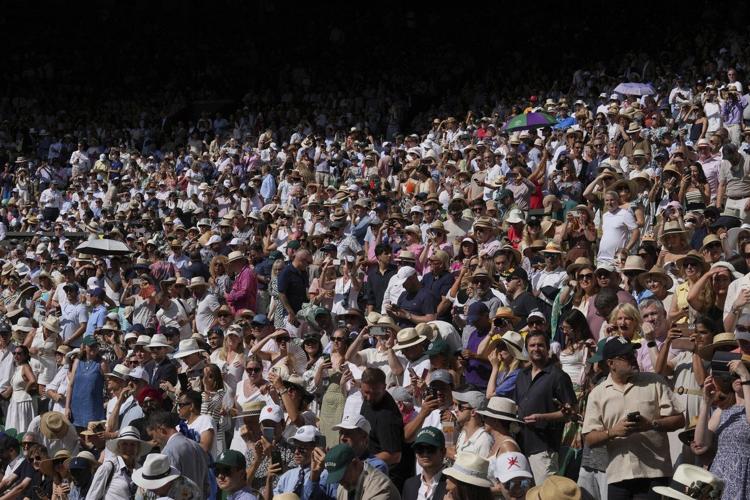 Jannik Sinner and Carlos Alcaraz start the Wimbledon final. It's a rematch of their French Open epic