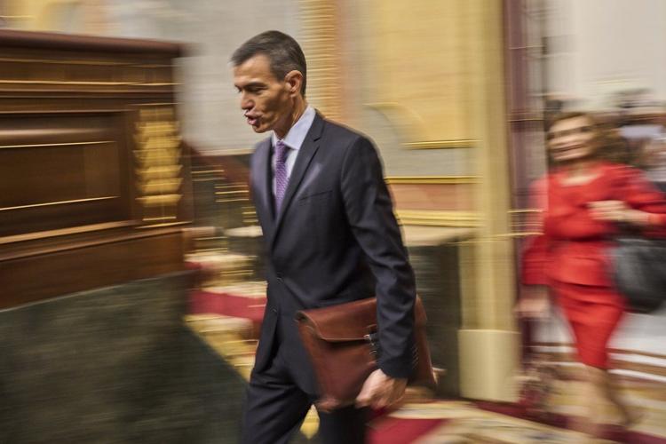 Spain's PM refuses to step down and announces anti-graft plan despite corruption inquiries