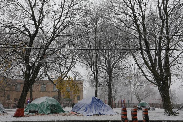 Winter weather travel advisory in effect for Toronto