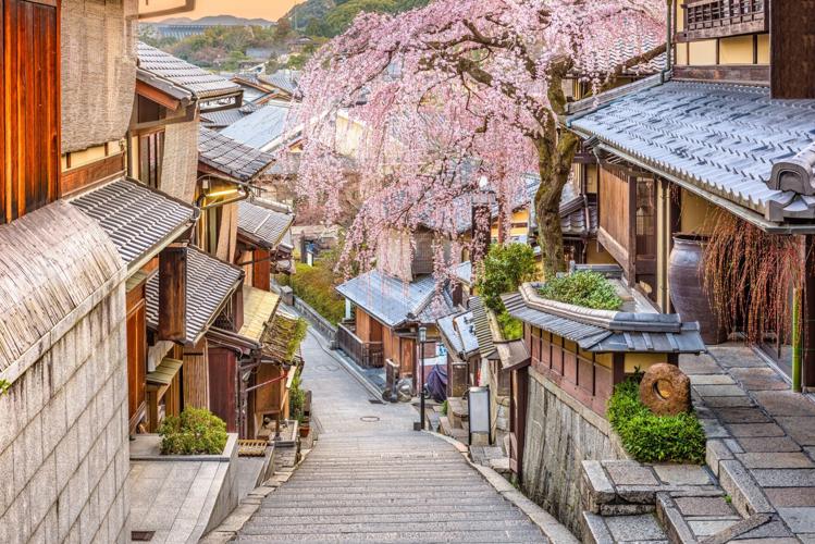 Japan, Kyoto CREDIT Sean Pavone Envato.jpg