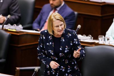 Ontario expanding publicly funded hip and knee surgeries done in private clinics