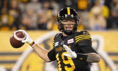 Sources: Veteran quarterback Mitchell takes pay cut to remain with Tiger-Cats