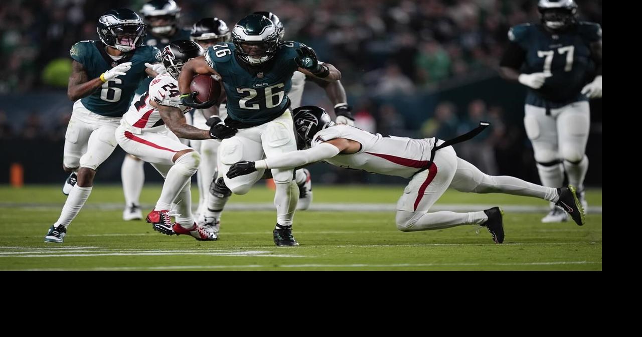 Barkley's pivotal drop late in 4th quarter burns Eagles in 22-21 loss to Atlanta Falcons